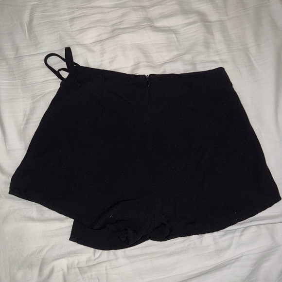 Kendall & Kylie Front Wrap Skort - Picture 2 of 2